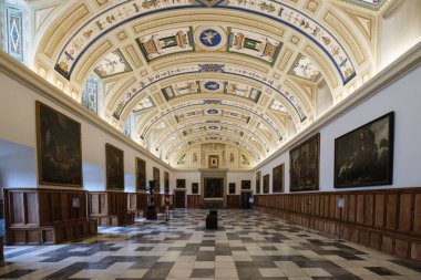 4 Ocak 2025 'te İspanya' da San Lorenzo de El Escorial El Escorial Manastırı 'nın iç manzarası