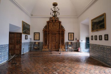 4 Ocak 2025 'te İspanya' da San Lorenzo de El Escorial El Escorial Manastırı 'nın iç manzarası