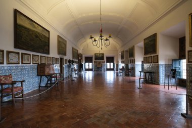 4 Ocak 2025 'te İspanya' da San Lorenzo de El Escorial El Escorial Manastırı 'nın iç manzarası