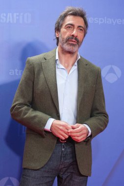 Uan Del Val, El Desafio 'nun 8 Ocak 2025' te Madrid 'deki yeni sayısının tanıtımı sırasında