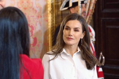  İspanya Kralı VI. Felipe ve Letizia 9 Ocak 2024 'te İspanya Kraliyet Sarayı' ndaki diplomatik heyet resepsiyonunda.