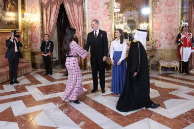  İspanya Kralı VI. Felipe ve Letizia 9 Ocak 2024 'te İspanya Kraliyet Sarayı' ndaki diplomatik heyet resepsiyonunda.