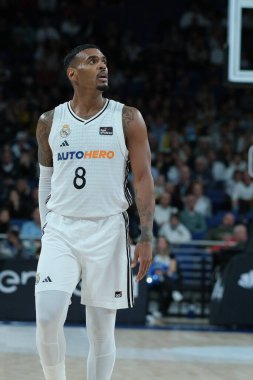 Real Madrid 'den Xavier Rathan Real Madrid ile CB Canarias arasında oynanan maç sırasında Madrid' de 12 Ocak 2025 tarihinde Movistar Arena 'da oynanmıştır.