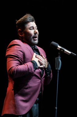 Şarkıcı Miguel Poveda Actua, 12 Ocak 2025 tarihinde İspanya 'da Inverfest the Theatro Circo Price' da verdiği konserde