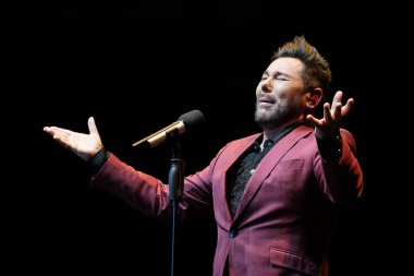 Şarkıcı Miguel Poveda Actua, 12 Ocak 2025 tarihinde İspanya 'da Inverfest the Theatro Circo Price' da verdiği konserde