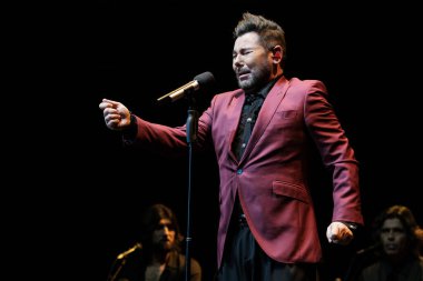 Şarkıcı Miguel Poveda Actua, 12 Ocak 2025 tarihinde İspanya 'da Inverfest the Theatro Circo Price' da verdiği konserde