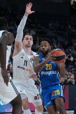 Maccabi Tel Aviv 'den Levi Randolph 14 Ocak 2025 tarihinde Madrid' de Real Madrid ile Maccabi Tel Aviv arasında oynanan EuroLeague maçı sırasında İspanya 'nın başkenti Movistar' da oynanmıştır.