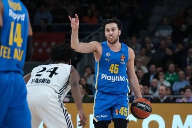 Maccabi Tel Aviv takımından Tamir Blatt, Real Madrid ile Maccabi Tel Aviv arasında 14 Ocak 2025 tarihinde oynanan EuroLeague karşılaşmasında İspanya 'nın başkenti Madrid' de oynanan