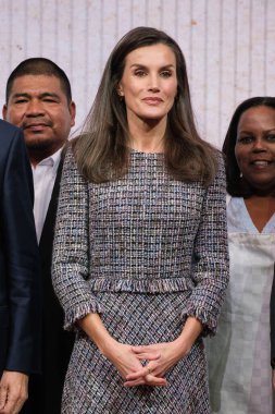 İspanya Kraliçesi Letizia, BBVA Mikrofinans Vakfı tarafından 15 Ocak 2025 tarihinde Madrid 'de Marqus de Salamanca Sarayı' nda düzenlenen 