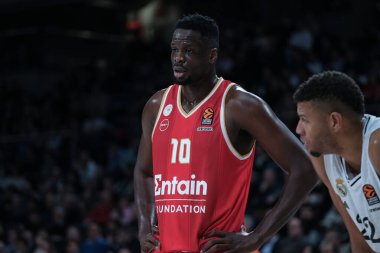 Olympiacos Pire 'nin Moustapha Düşüşü, 16 Ocak 2025 tarihinde İspanya' nın Movistar Arena kentinde oynanan Türk Hava Yolları EuroLeague karşılaşması sırasında Real Madrid ile Olympiacos arasında oynanan maçtır.