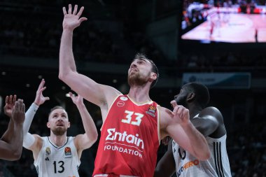 Olympiacos Pire 'den Nikola Milutinov, 16 Ocak 2025 tarihinde İspanya' nın Movistar Arena kentinde Real Madrid ile Olympiacos arasında oynanan Türk Hava Yolları EuroLeague karşılaşmasında