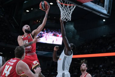 Evan Fournier  of Olympiacos Piraeus during the Turkish Airlines EuroLeague match between Real Madrid and Olympiacos at Movistar Arena on Madrid 16 January 2025 Spain clipart