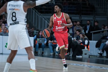 Olympiacos Pire 'den Shaquielle Mckissiç, 16 Ocak 2025 tarihinde İspanya' nın Movistar Arena kentinde Real Madrid ile Olympiacos arasında oynanan Türk Hava Yolları EuroLeague karşılaşmasında