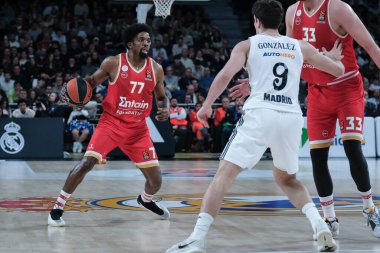 Olympiacos Pire 'den Shaquielle Mckissiç, 16 Ocak 2025 tarihinde İspanya' nın Movistar Arena kentinde Real Madrid ile Olympiacos arasında oynanan Türk Hava Yolları EuroLeague karşılaşmasında