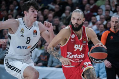 Evan Fournier  of Olympiacos Piraeus during the Turkish Airlines EuroLeague match between Real Madrid and Olympiacos at Movistar Arena on Madrid 16 January 2025 Spain clipart