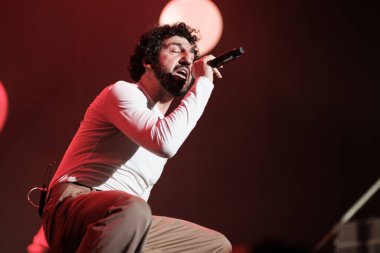 Şarkıcı Marwan Actua 17 Ocak 2025 'te İspanya' da Movistar Arena 'daki Inverfest konserinde