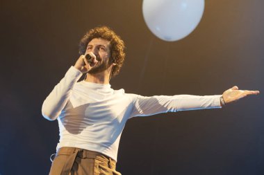 Şarkıcı Marwan Actua 17 Ocak 2025 'te İspanya' nın Madrid kentinde Inverfest 'te verdiği konserde.
