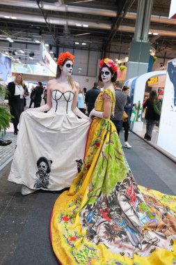 23 Ocak 2025 'te İspanya' nın IFEMA kentindeki 45. Madrid Uluslararası Turizm Fuarı 'nı ziyaret edenler