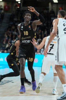 23 Ocak 2025 tarihinde İspanya 'nın Movistar Arena Madrid kentinde Real Madrid ile Baskonia Vitoria Gasteiz arasında oynanan Türk Havayolları EuroLeague karşılaşmasında Baskonia' dan Diop Khalifa