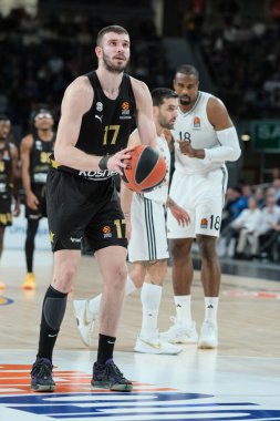 23 Ocak 2025 tarihinde İspanya 'da Real Madrid ile Baskonia Vitoria Gasteiz arasında oynanan Türk Hava Yolları EuroLeague karşılaşmasında Baskonia' dan Rogkavopoulos Nikolaos