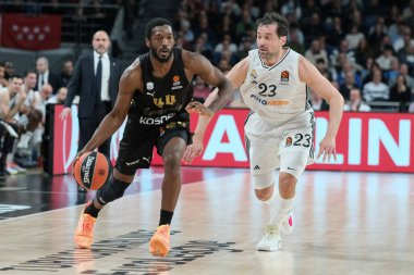 23 Ocak 2025 tarihinde İspanya 'nın Movistar Arena Madrid kentinde Real Madrid ile Baskonia Vitoria Gasteiz arasında oynanan Türk Hava Yolları EuroLeague karşılaşmasında Baskonia' dan Baldwin Kamar