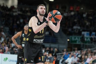 23 Ocak 2025 tarihinde İspanya 'da Real Madrid ile Baskonia Vitoria Gasteiz arasında oynanan Türk Hava Yolları EuroLeague karşılaşmasında Baskonia' dan Rogkavopoulos Nikolaos