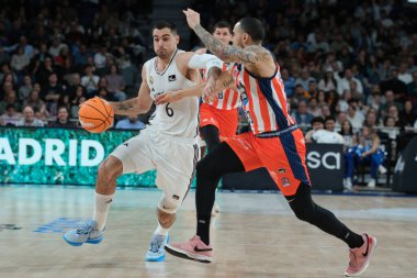 Real Madrid 'den Alberto Abalde ACB Ligi karşılaşmasında Real Madrid ile Coruna arasında 25 Ocak 2025 tarihinde İspanya' nın başkenti Madrid 'de oynanan WiZink Center' da oynanmıştır..