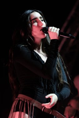 Şarkıcı Judeline 28 Ocak 2025 'te İspanya' nın Madrid şehrinde Teatro Circo Price 'da konser verdi..