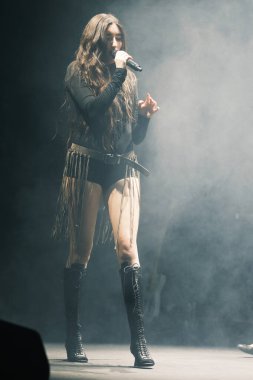 Şarkıcı Judeline 28 Ocak 2025 'te İspanya' nın Madrid şehrinde Teatro Circo Price 'da konser verdi..