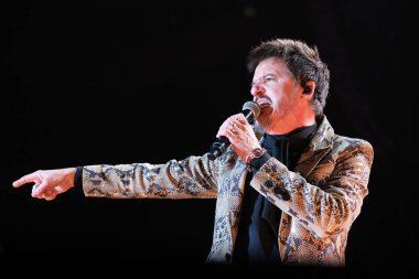 Sanatçı Coque Malla, 31 Ocak 2025 tarihinde İspanya 'nın Madrid kentinde Movistar Arena' da verdiği konserde. 