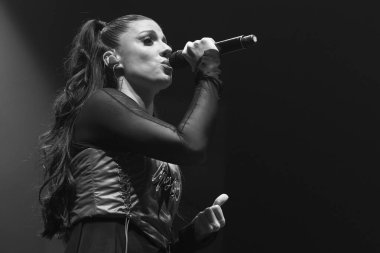 Şarkıcı Miriam Rodriguez 31 Ocak 2025 'te Madrid' deki Live Las Ventas konserinde sahne aldı..