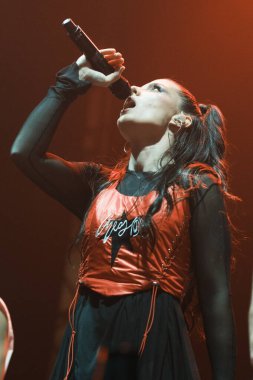 Şarkıcı Miriam Rodriguez 31 Ocak 2025 'te Madrid' deki Live Las Ventas konserinde sahne aldı..