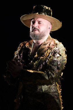 Şarkıcı Nio de Elche, 1 Şubat 2025 tarihinde Madrid 'deki Live Las Ventas konserinde sahne aldı.