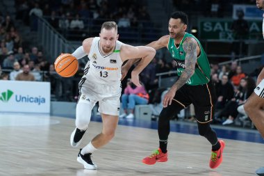 Real Madrid 'den Dzanan Musa, Real Madrid ve Joventut Badalona arasında 2 Şubat 2025 tarihinde Madrid, İspanya' da oynanan maçta.