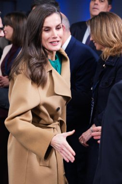 İspanya Kraliçesi Letizia, Dünya Kanser Günü 2025 tarihli Kurumsal etkinliğe 4 Şubat 2025 tarihinde İspanya 'nın Madrid kentinde katılmaktadır..