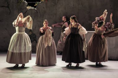 Flamenko dansçısı Pineda 'nın 5 Şubat' ta Madrid 'deki Matadero' da düzenlenen Flamenko de Andaluca balesi sırasında sahne alır.