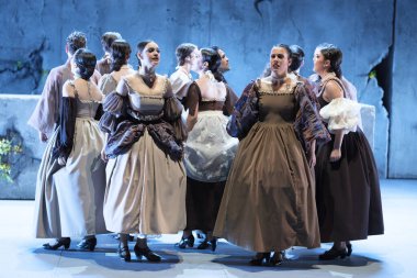 Flamenko dansçısı Pineda 'nın 5 Şubat' ta Madrid 'deki Matadero' da düzenlenen Flamenko de Andaluca balesi sırasında sahne alır.