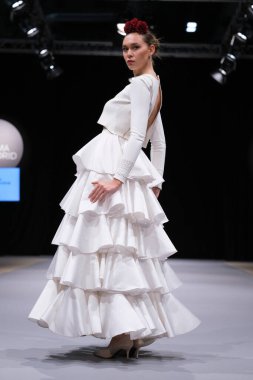 İspanya 'nın 9 Şubat 2025 tarihinde Madrid IFEMA' da Essdm tasarımı ile bir model geçit töreni düzenledi.