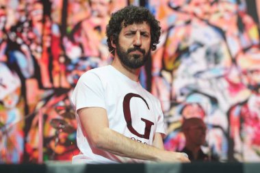 Şarkıcı-söz yazarı Marwan, Pablo Milanes 'in' Eternamente Pablo 'adlı konserinde 12 Şubat 2025' te Madrid, İspanya 'da Movistar Arena' da sahne aldı..