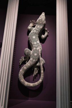 Joana Vasconcelos 'un bir sonraki sergisinin sunumunu 14 Şubat 2025' te İspanya 'nın Madrid kentinde izleyin..