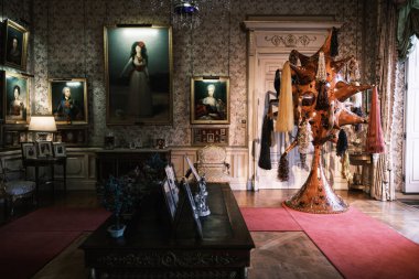 Joana Vasconcelos 'un bir sonraki sergisinin sunumunu 14 Şubat 2025' te İspanya 'nın Madrid kentinde izleyin..