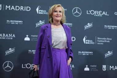 Nieves Herrero resmi açılış partisine katılır - Mercedes Benz Moda Haftası Madrid, Madrid 'de 18 Şubat 2025