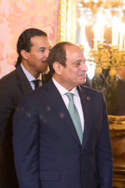  İspanya Kralı VI. Felipe ve İspanya Kraliçesi Letiza, Mısır Arap Cumhuriyeti Başkanı Abdel Fatah Al Sisi 'yi 19 Şubat 2025 tarihinde Madrid' deki Kraliyet Sarayı 'nda öğle yemeği için kabul etti.