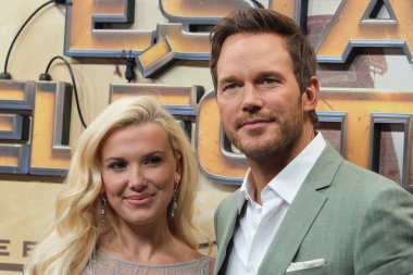  Millie Bobby Brown ve Chris Pratt 27 Şubat 2025 'te İspanya' nın Madrid kentinde Callao Sineması 'ndaki 