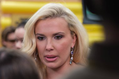 Millie Bobby Brown, 27 Şubat 2025 'te Madrid' de Callao Sineması 'nda 