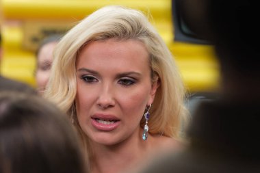 Millie Bobby Brown, 27 Şubat 2025 'te Madrid' de Callao Sineması 'nda 