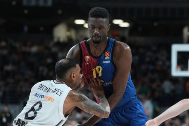 FC Barcelona 'dan Youssoupha Fall 27 Şubat 2025 tarihinde İspanya' nın Madrid kentinde Real Madrid ve FC Barcelona arasında oynanan EuroLeague olağan S karşılaşması sırasında hareket halindedir..