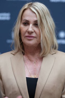 Laureus World Sports Academy üyesi Nadia Comaneci, 2003 Mart 2025 tarihinde İspanya 'da Real Casa de Correos' ta Laureus Spor Ödülleri için yapılan açıklamaya katıldı.