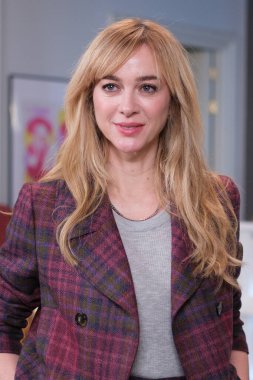 Marta Hazas, 6 Mart 2025 'te İspanya' nın CARS Stüdyosu 'nda Los Angeles AGENCIA dizisinin sunumu sırasında