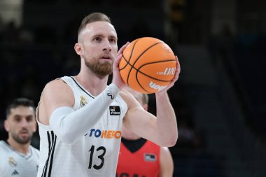 Real Madrid 'den Dzanan Musa, Real Madrid ile UCAM Murcia arasında oynanan Liga Endesa maçı sırasında Madrid Movistar Arena' da 09 Mart 2025 tarihinde İspanya 'da oynanmıştır.